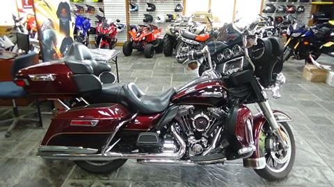 2014 Harley-Davidson Electra Glide® Ultra Classic® in Bennington, Vermont - Photo 7