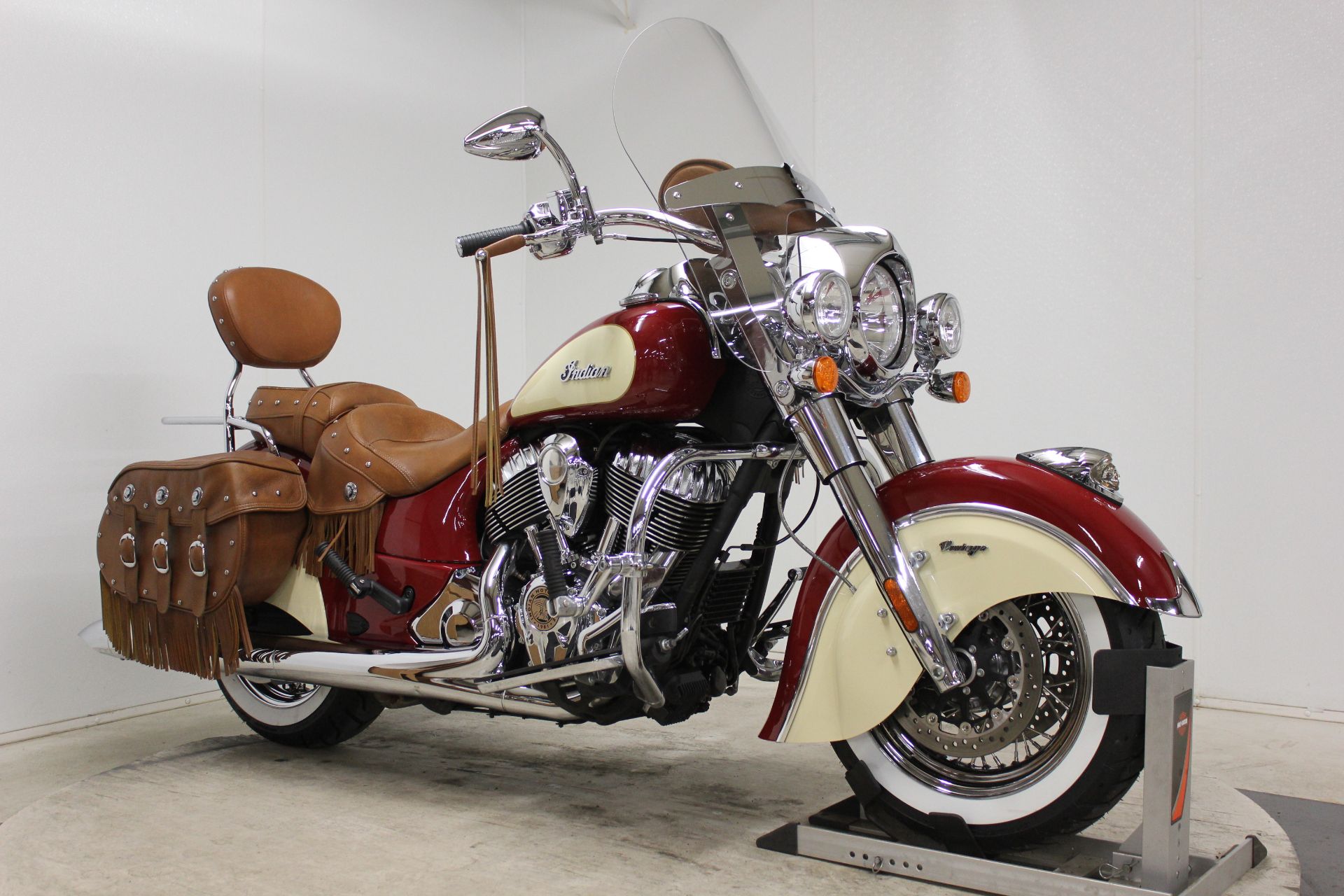 2015 Indian Chief® Vintage in Pittsfield, Massachusetts - Photo 2