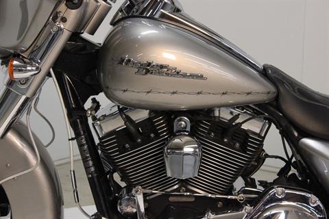 2009 Harley-Davidson Street Glide® in Pittsfield, Massachusetts - Photo 13