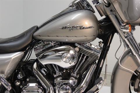 2009 Harley-Davidson Street Glide® in Pittsfield, Massachusetts - Photo 15