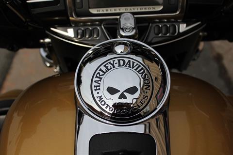 2017 Harley-Davidson Tri Glide® Ultra in Pittsfield, Massachusetts - Photo 19