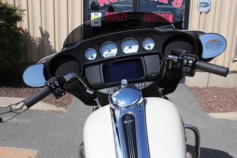2022 Harley-Davidson Street Glide® in Pittsfield, Massachusetts - Photo 10