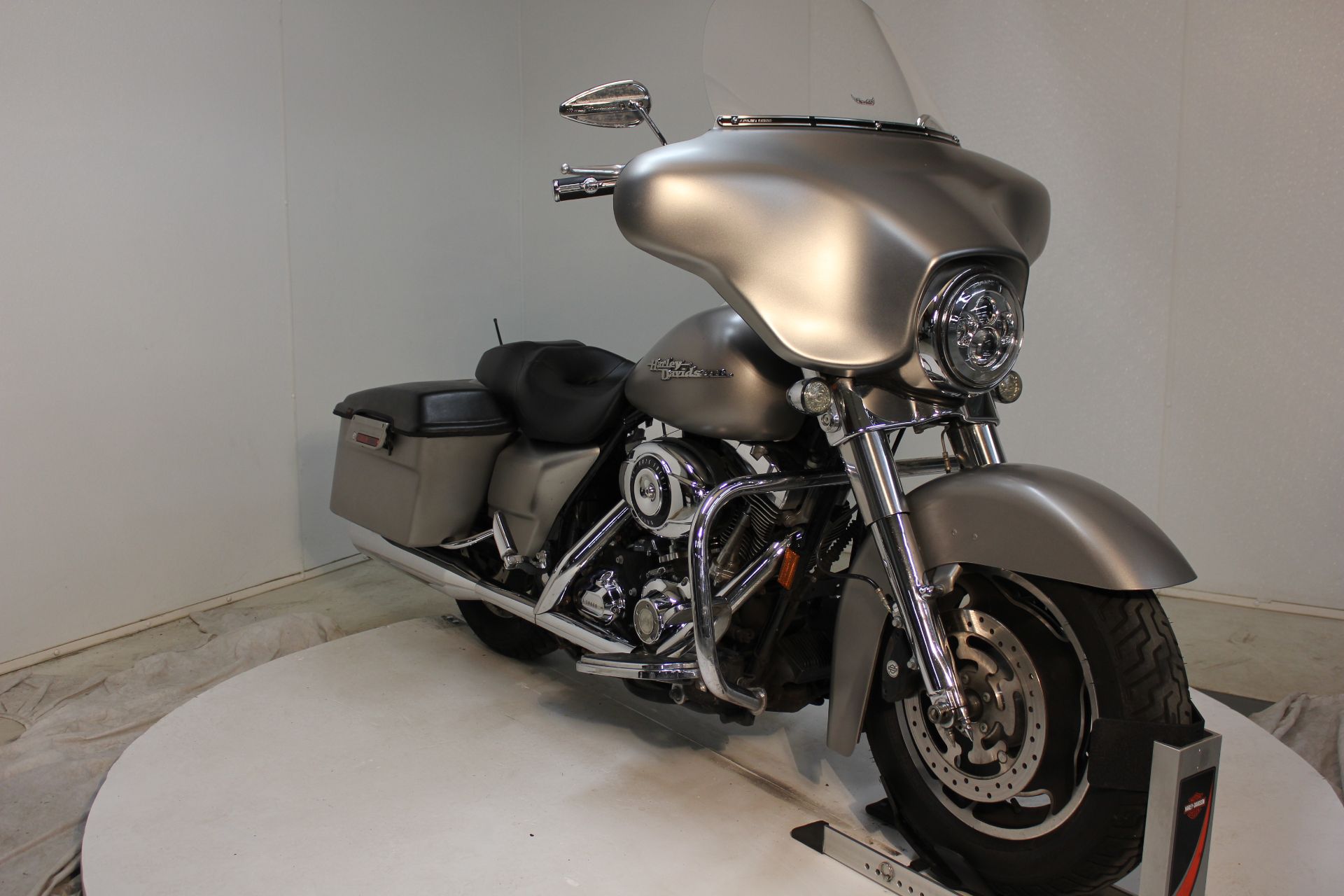 2008 Harley-Davidson Street Glide® in Pittsfield, Massachusetts - Photo 6