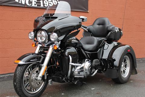 2014 Harley-Davidson Tri Glide® Ultra in Pittsfield, Massachusetts - Photo 2