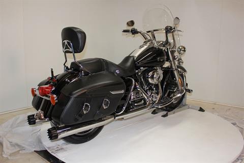 2013 Harley-Davidson Road King® Classic in Pittsfield, Massachusetts - Photo 4