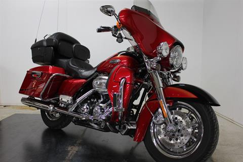 2007 Harley-Davidson CVO™ Screamin' Eagle® Ultra Classic® Electra Glide® in Pittsfield, Massachusetts - Photo 2