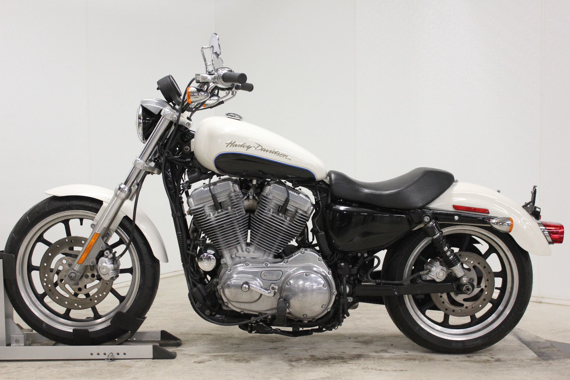2013 Harley-Davidson Sportster® 883 SuperLow® in Pittsfield, Massachusetts - Photo 5