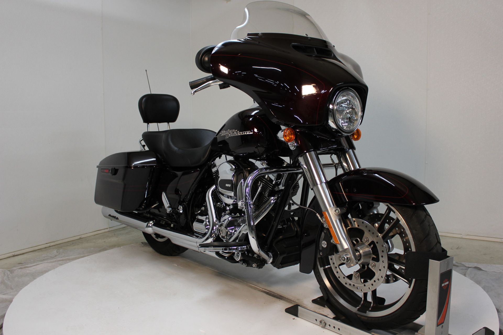 2014 Harley-Davidson Street Glide® Special in Pittsfield, Massachusetts - Photo 6