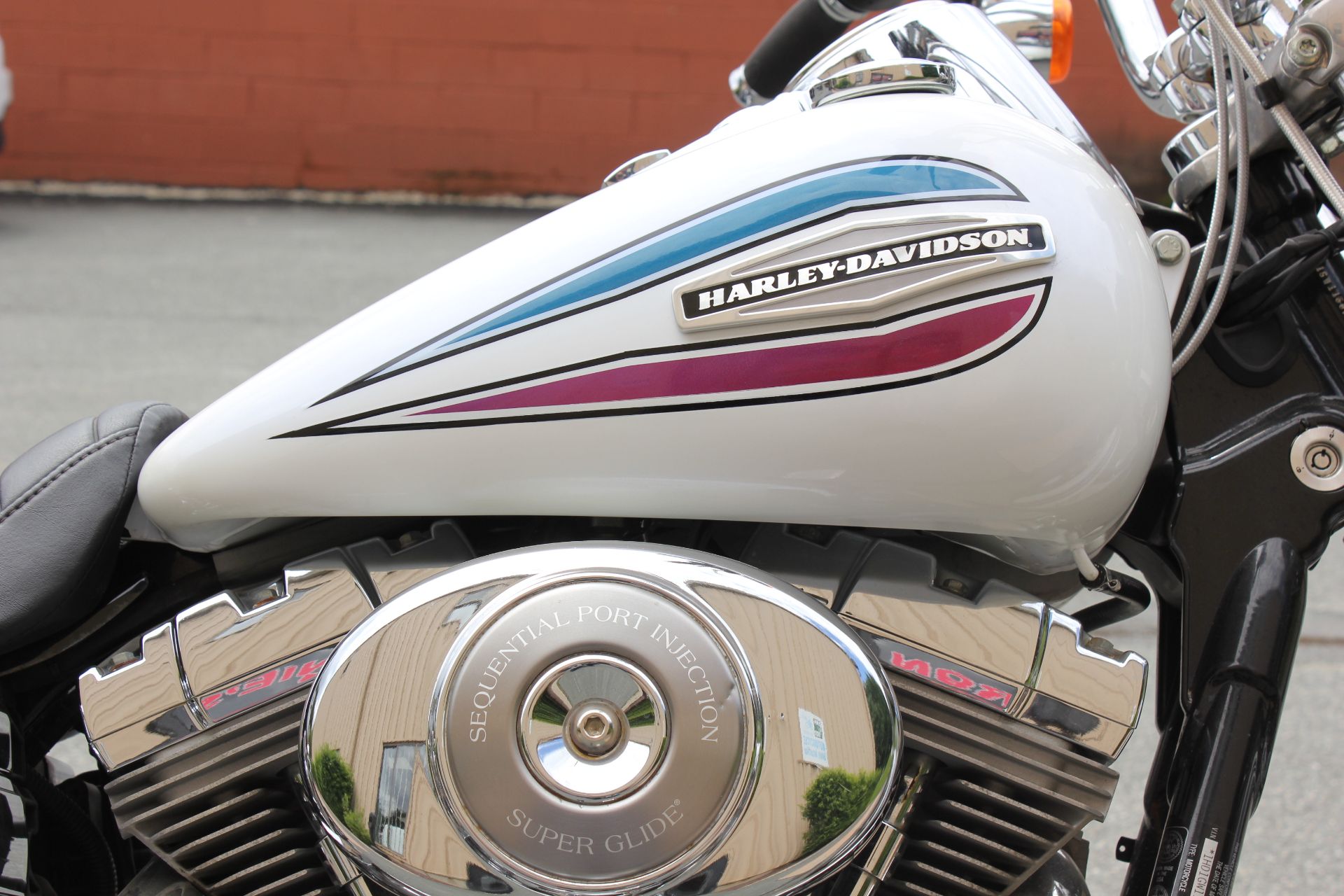 2006 Harley-Davidson 35th Anniversary Super Glide® in Pittsfield, Massachusetts - Photo 10