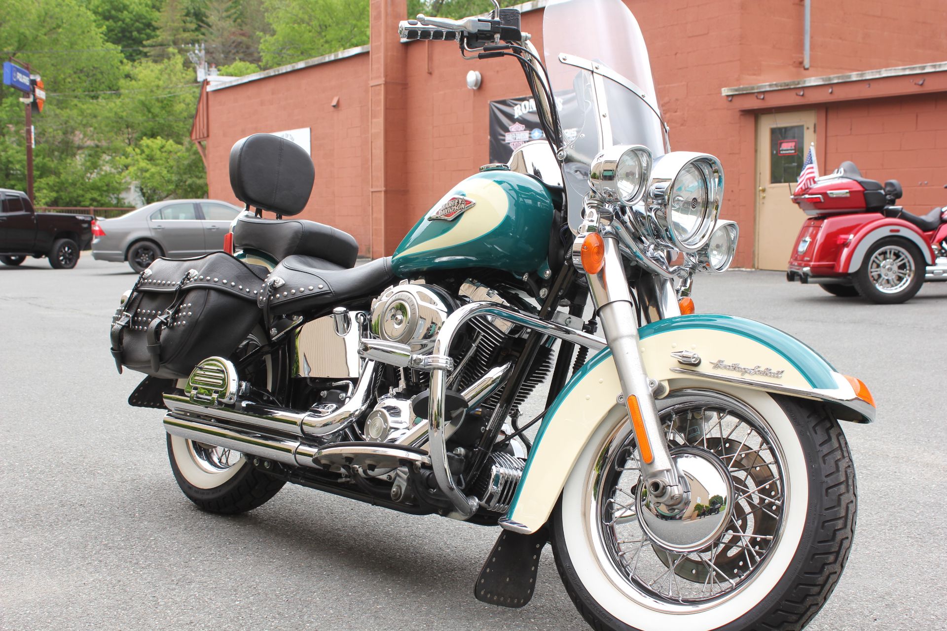 2009 Harley-Davidson HERITAGE SOFTAIL CLASSIC in Pittsfield, Massachusetts - Photo 5