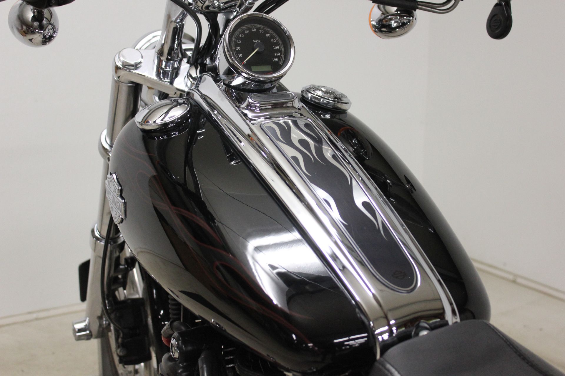 2009 Harley-Davidson Softail® Rocker™ C in Pittsfield, Massachusetts - Photo 16