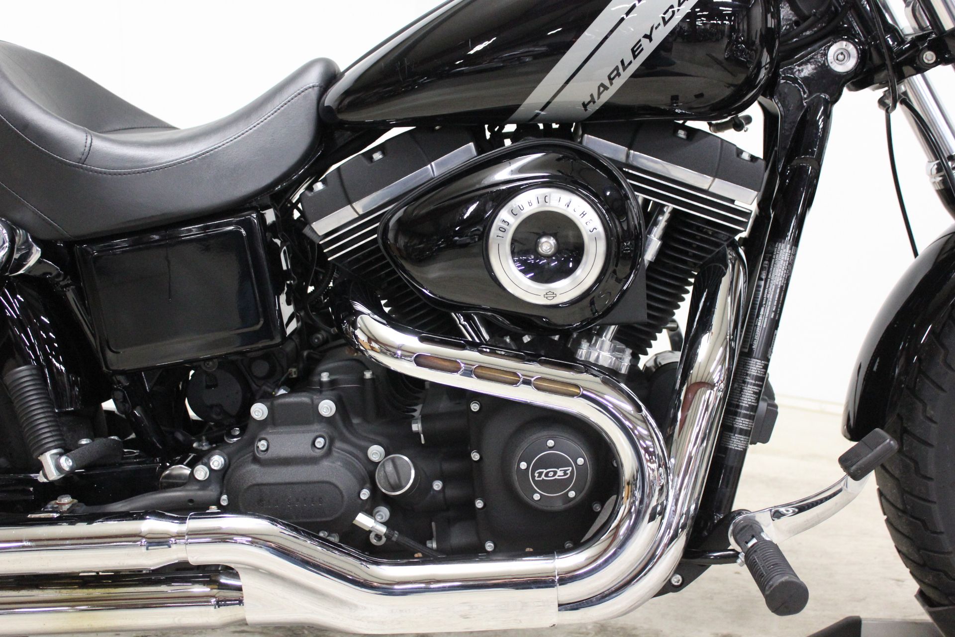 2014 Harley-Davidson Dyna® Fat Bob® in Pittsfield, Massachusetts - Photo 9