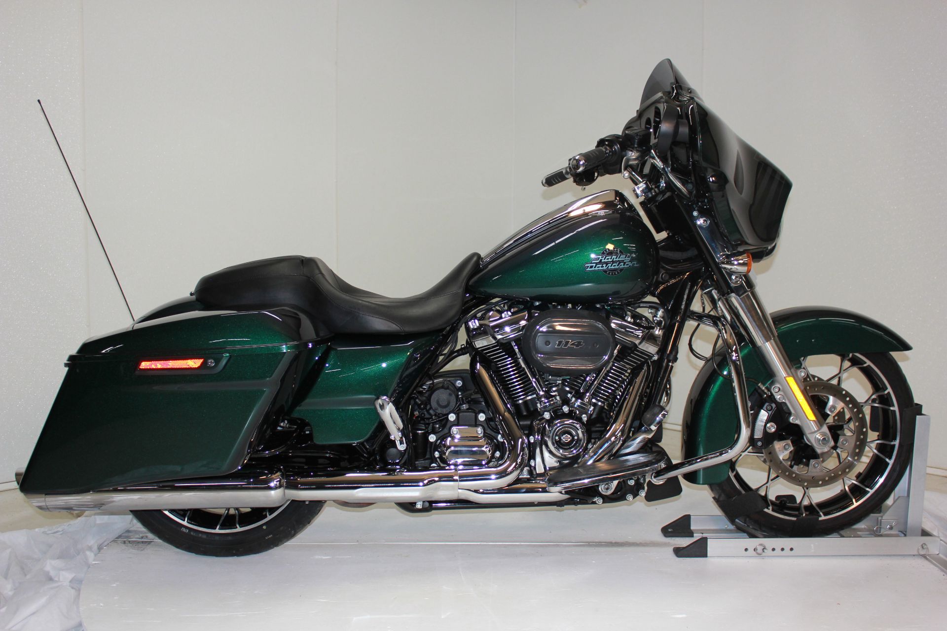 2021 Harley-Davidson Street Glide® Special in Pittsfield, Massachusetts - Photo 5