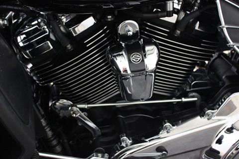 2017 Harley-Davidson ULTRA LIMITED in Pittsfield, Massachusetts - Photo 11