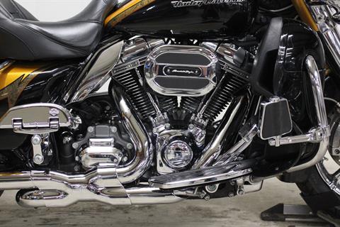 2015 Harley-Davidson CVO™ Limited in Pittsfield, Massachusetts - Photo 9