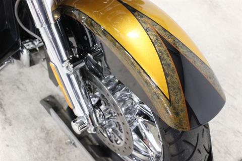 2015 Harley-Davidson CVO™ Limited in Pittsfield, Massachusetts - Photo 12