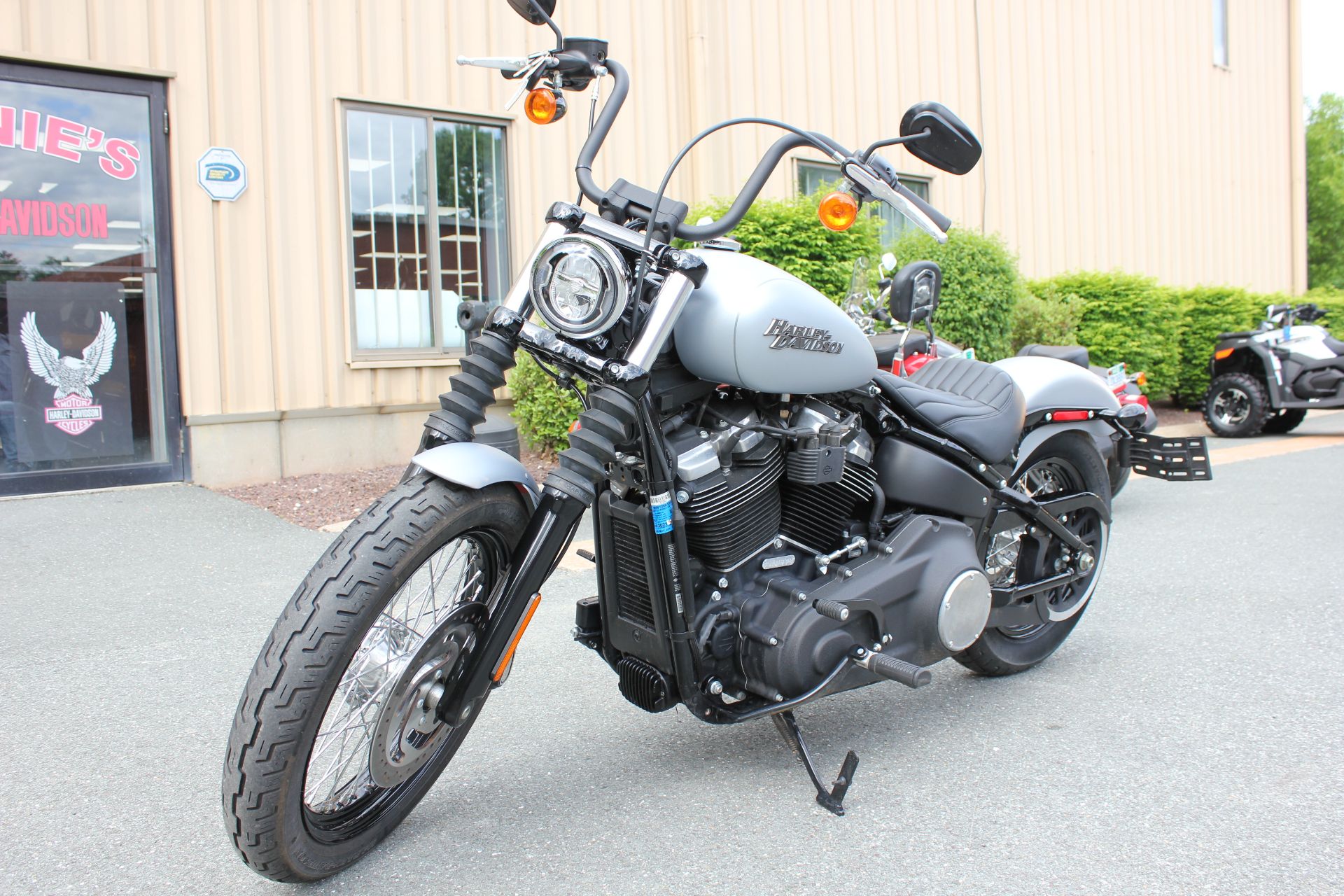 2020 Harley-Davidson STREET BOB in Pittsfield, Massachusetts - Photo 2