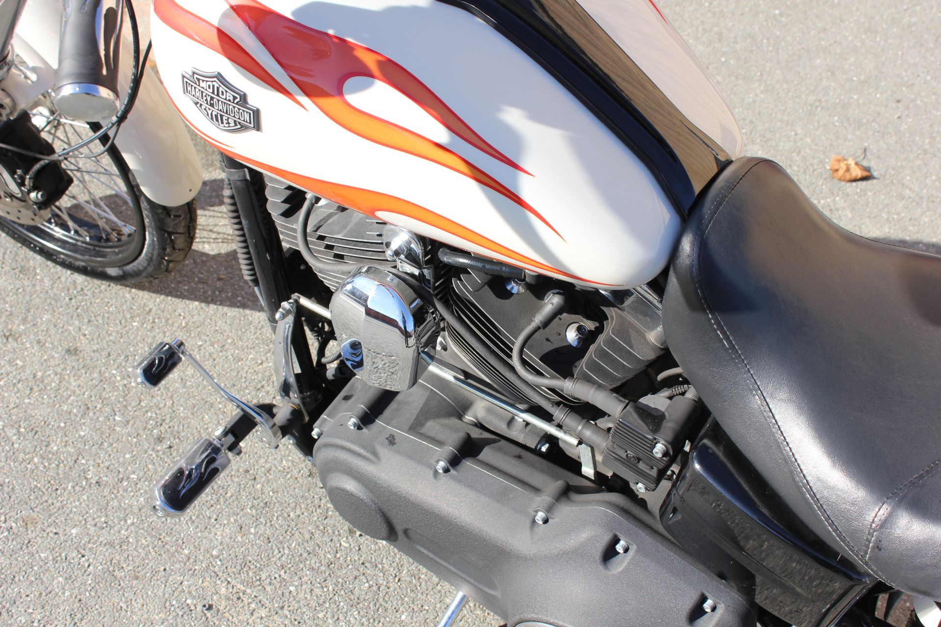 2014 Harley-Davidson DYNA WIDE GLIDE in Pittsfield, Massachusetts - Photo 2