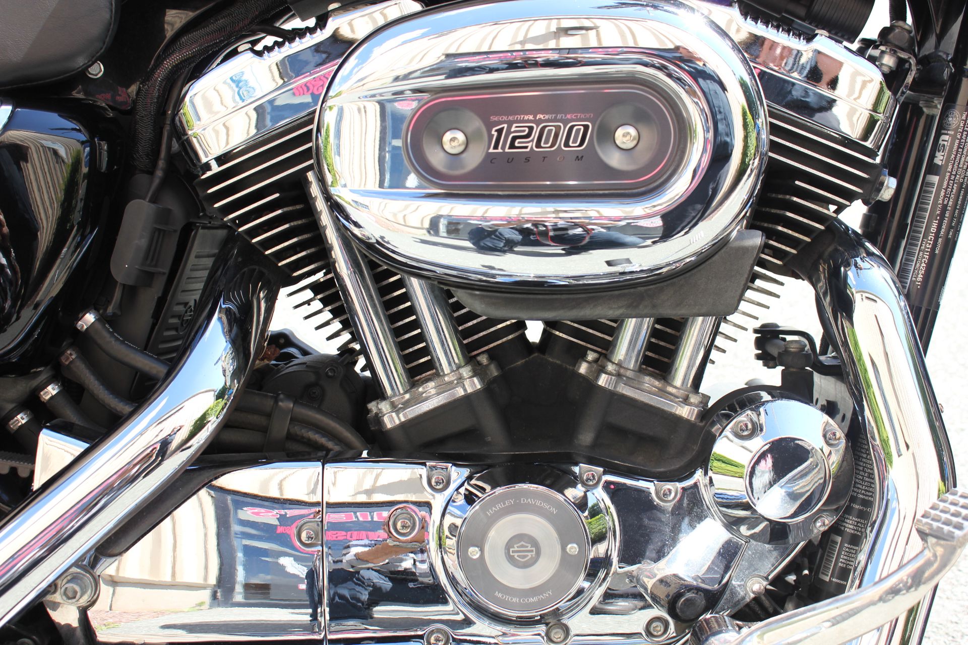 2015 Harley-Davidson 1200 Custom in Pittsfield, Massachusetts - Photo 12