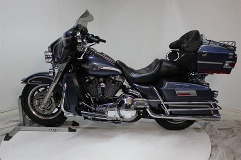 2003 Harley-Davidson FLHTCUI Ultra Classic® Electra Glide® in Pittsfield, Massachusetts - Photo 1