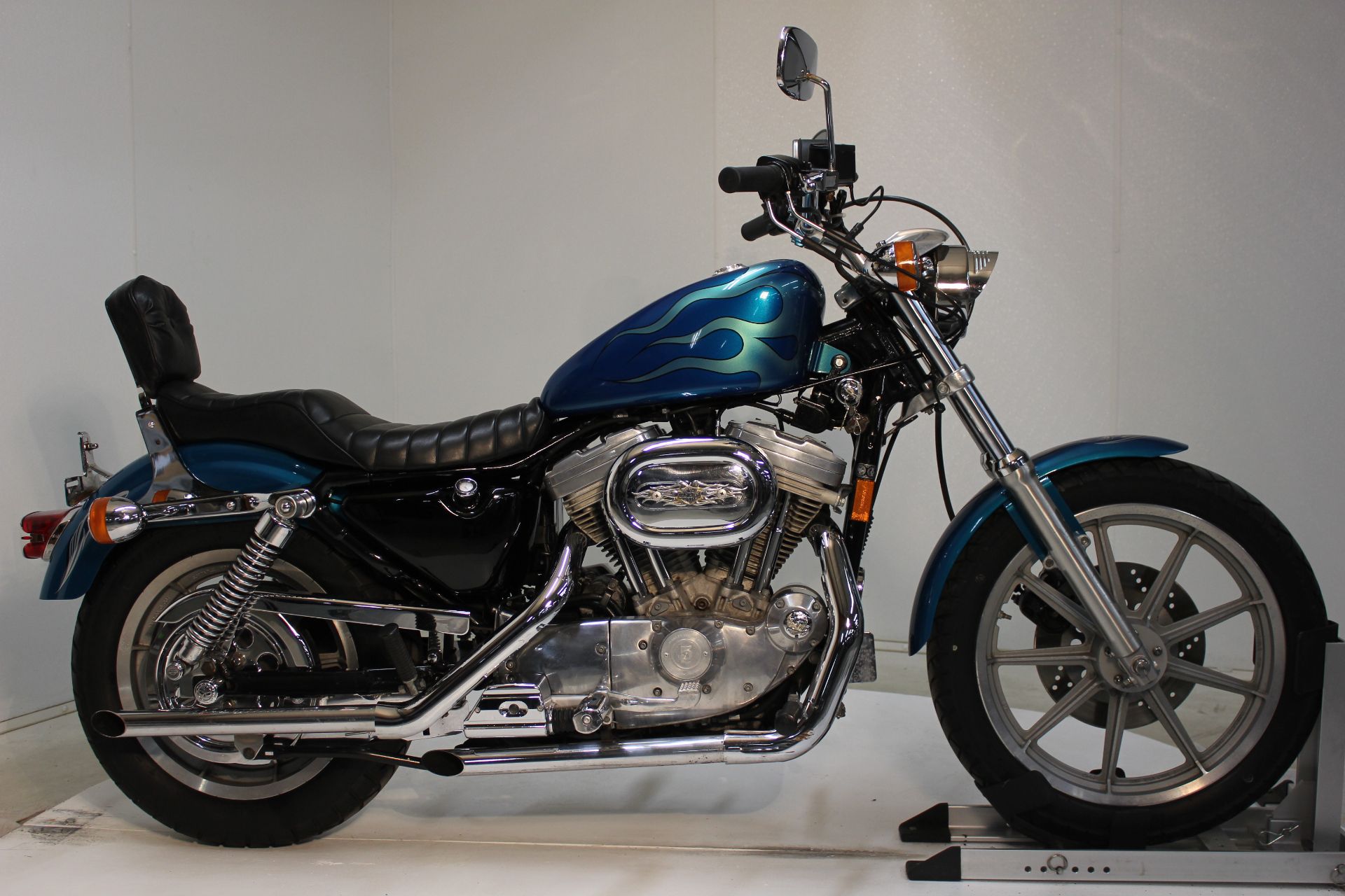1995 Harley-Davidson XL883 in Pittsfield, Massachusetts - Photo 5