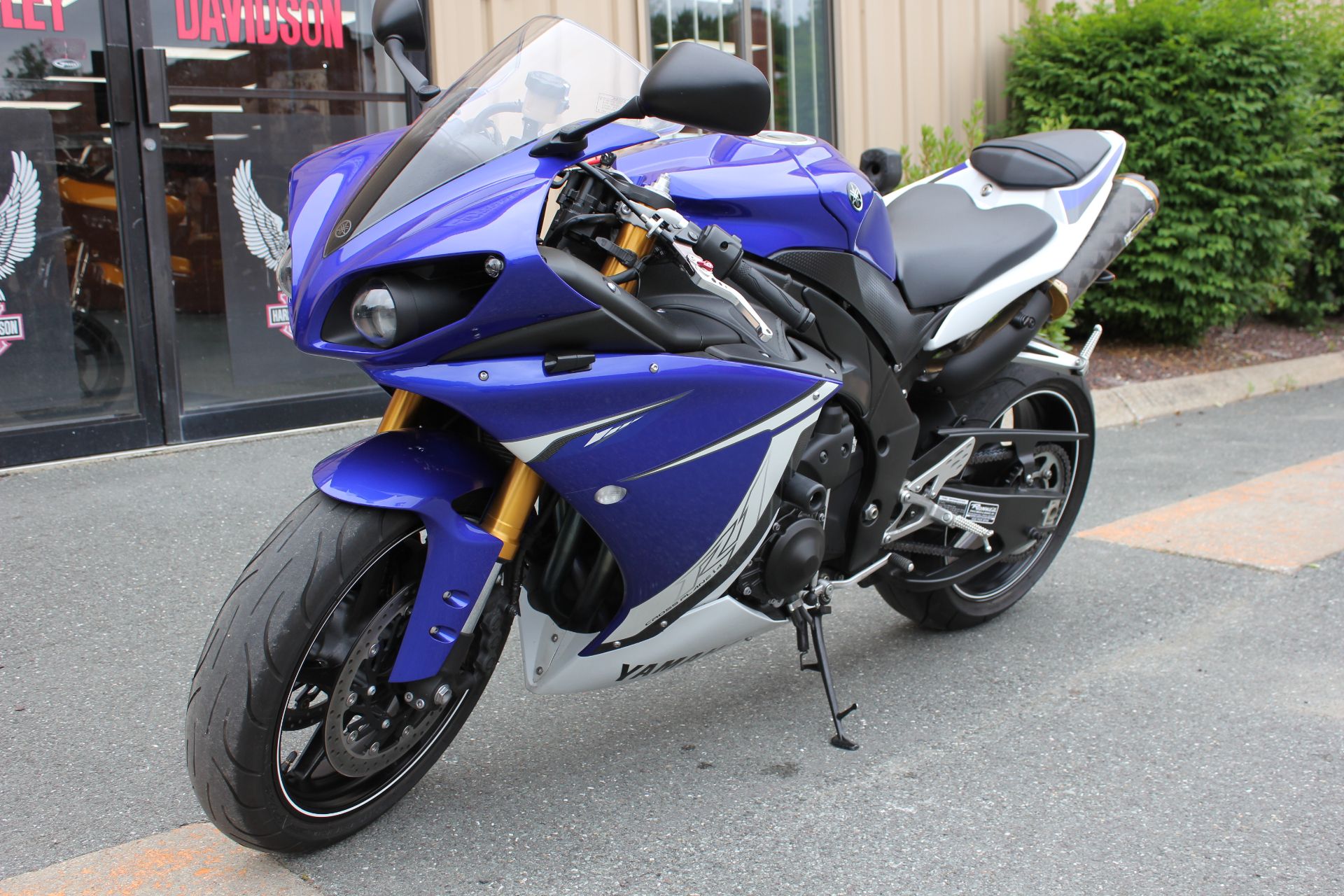 2011 Yamaha YZFR1 in Pittsfield, Massachusetts - Photo 2