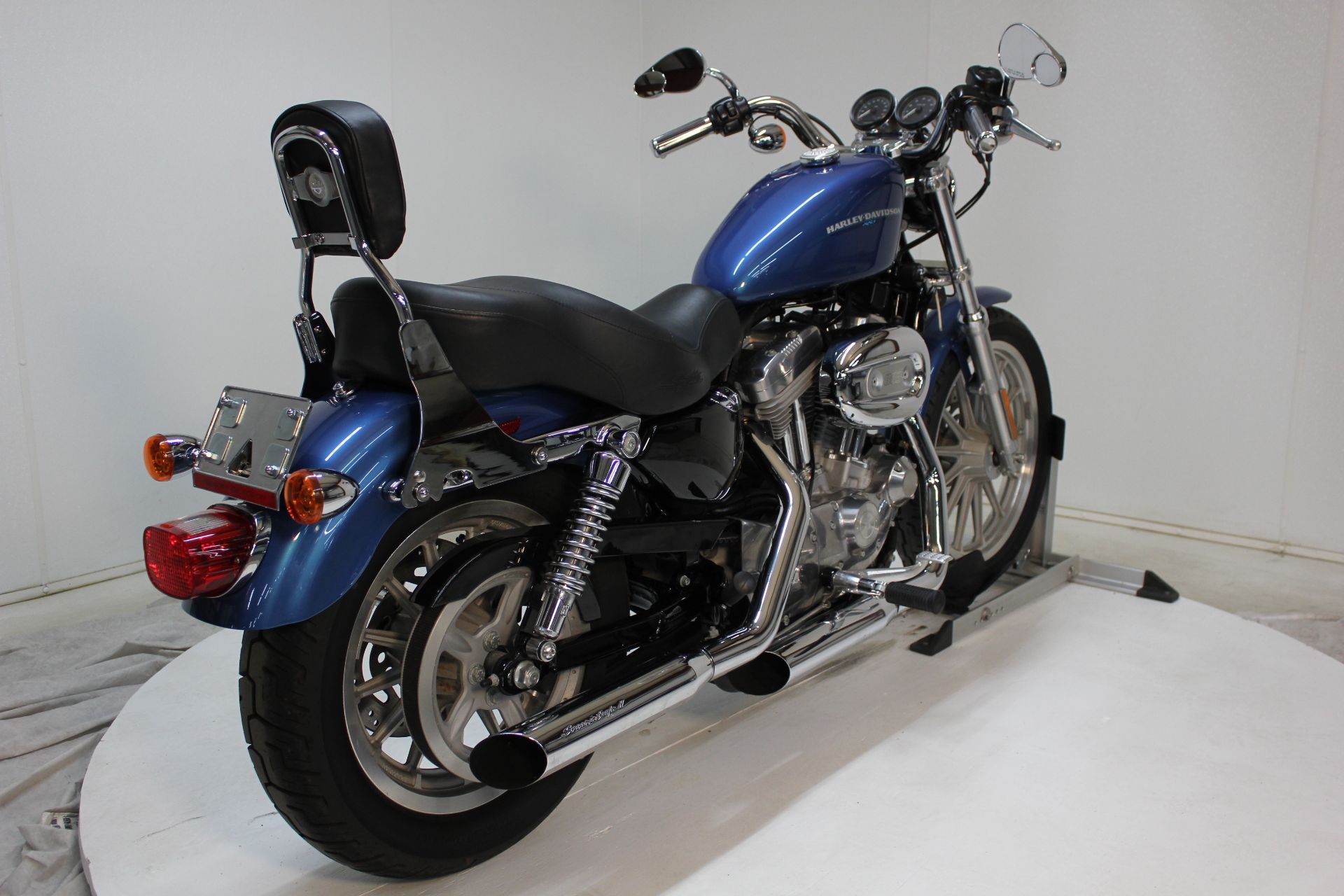 2006 Harley-Davidson Sportster® 883 Low in Pittsfield, Massachusetts - Photo 4