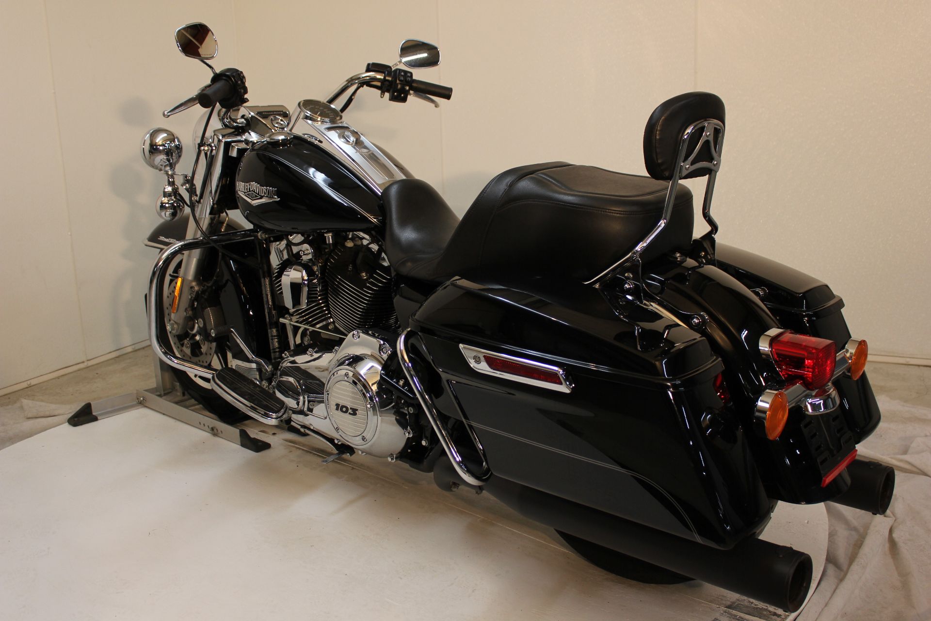 2014 Harley-Davidson Road King® in Pittsfield, Massachusetts - Photo 2