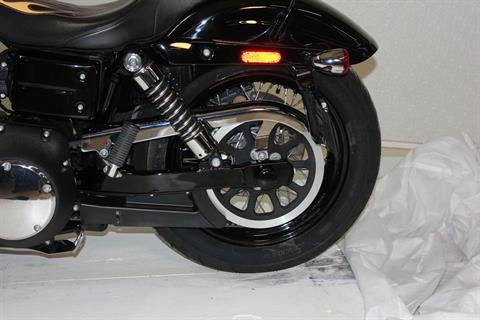 2010 Harley-Davidson Dyna® Wide Glide® in Pittsfield, Massachusetts - Photo 16