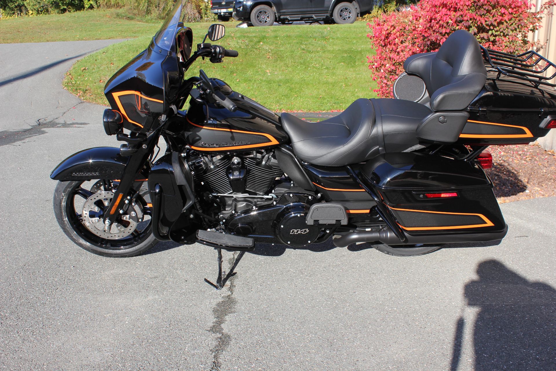2022 Harley-Davidson Ultra Limited in Pittsfield, Massachusetts - Photo 2
