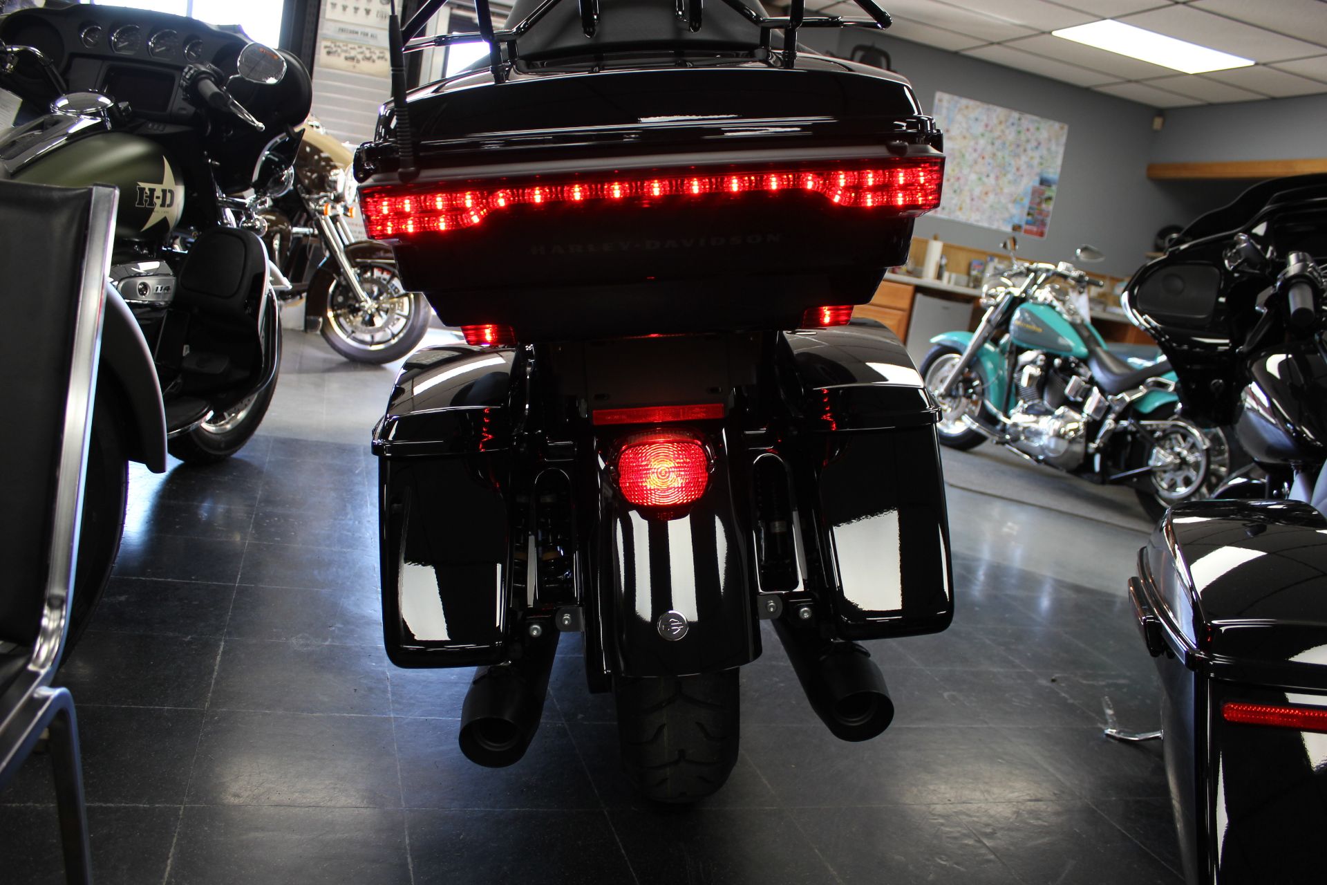 2022 Harley-Davidson Ultra Limited in Pittsfield, Massachusetts - Photo 23