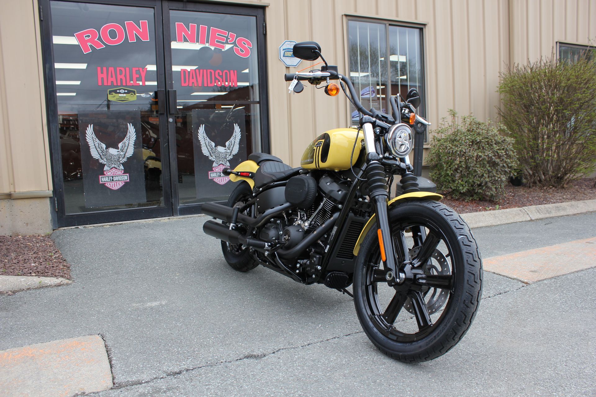 2023 Harley-Davidson Street Bob® 114 in Pittsfield, Massachusetts - Photo 6
