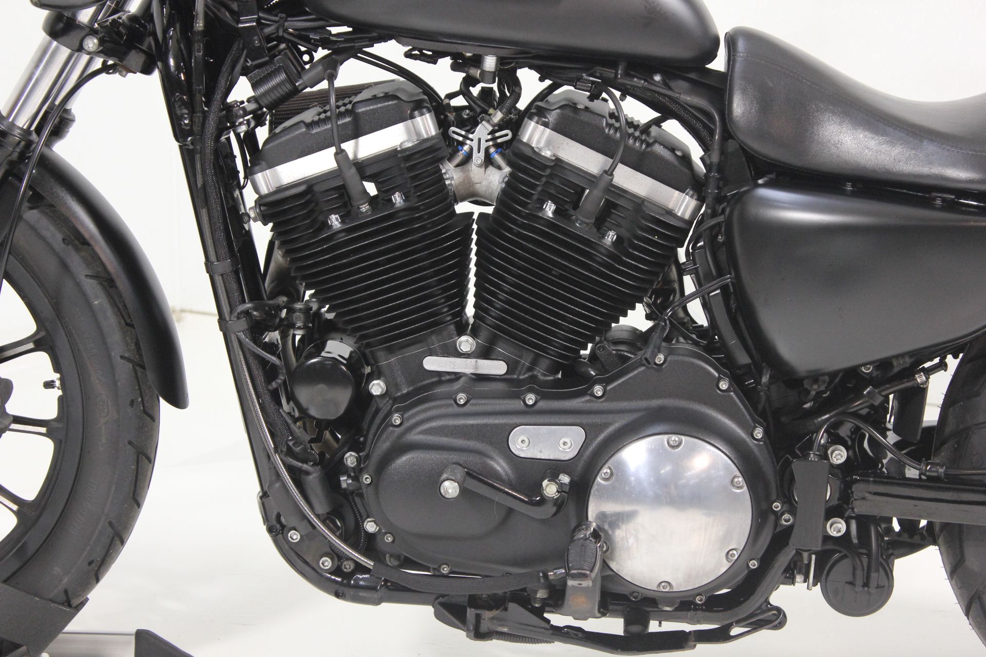 2014 Harley-Davidson Sportster® Iron 883™ in Pittsfield, Massachusetts - Photo 14