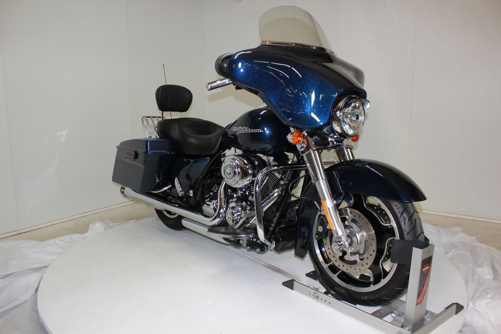 2012 Harley-Davidson Street Glide® in Pittsfield, Massachusetts - Photo 6