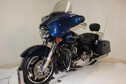 2012 Harley-Davidson Street Glide® in Pittsfield, Massachusetts - Photo 8