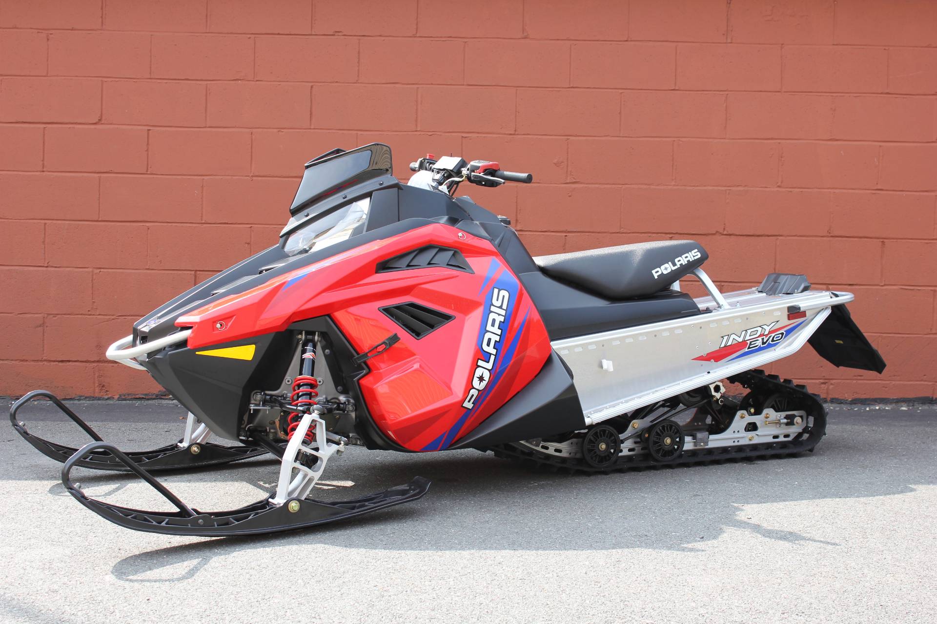 New 21 Polaris 550 Indy Evo 121 Es Snowmobiles In Pittsfield Ma Stock Number