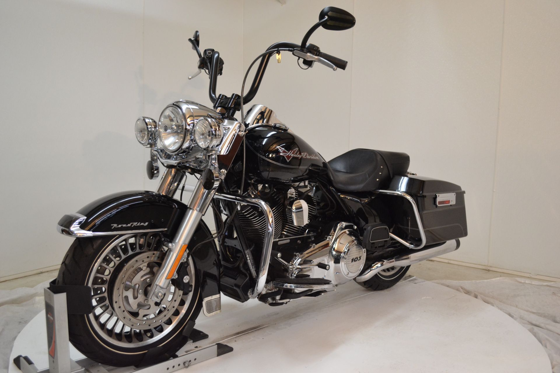 2013 Harley-Davidson Road King® in Pittsfield, Massachusetts - Photo 8