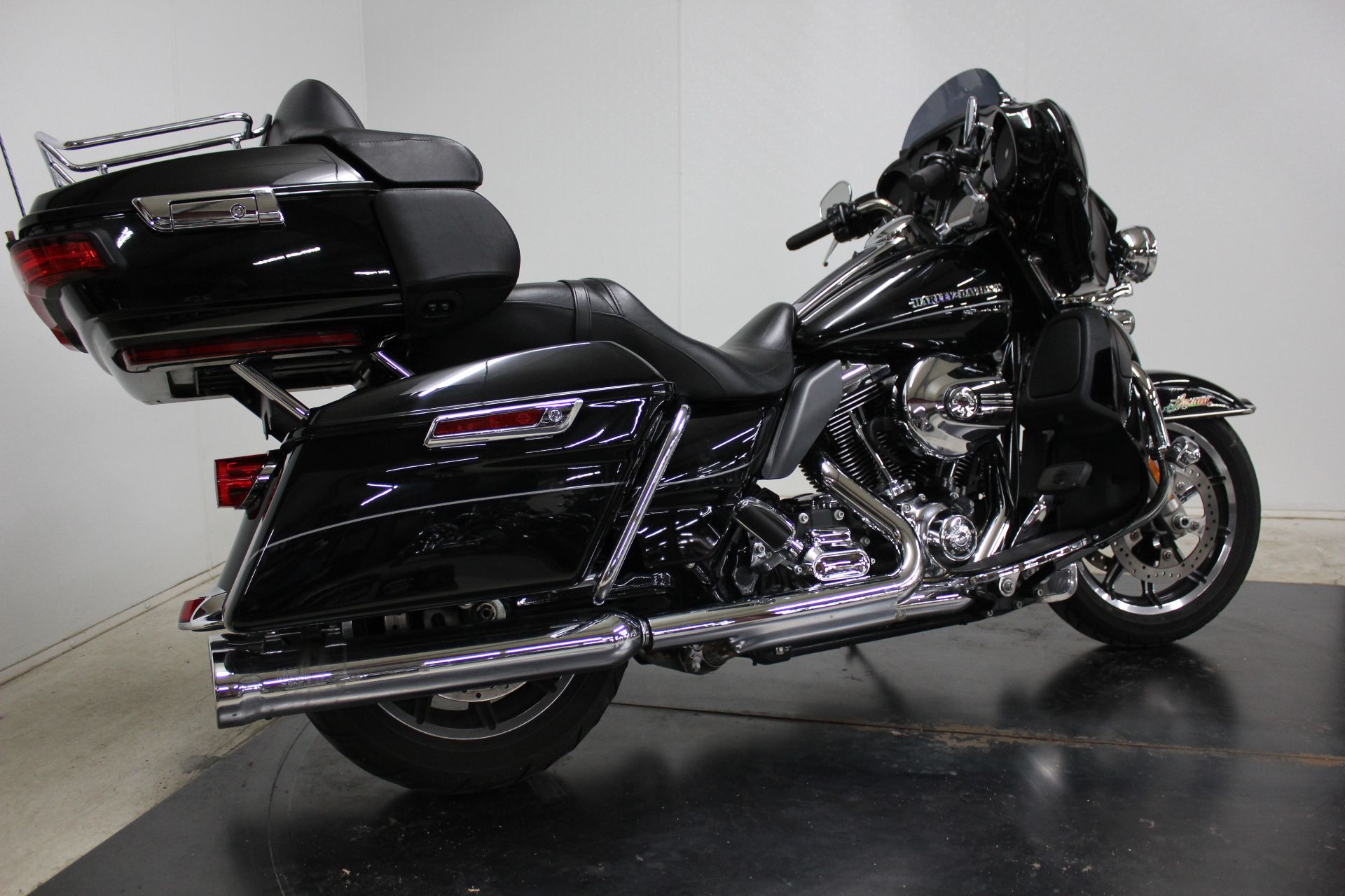 2014 Harley-Davidson Electra Glide® Ultra Classic® in Pittsfield, Massachusetts - Photo 3