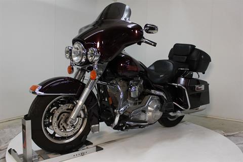 2005 Harley-Davidson FLHT/FLHTI Electra Glide® Standard in Pittsfield, Massachusetts - Photo 8