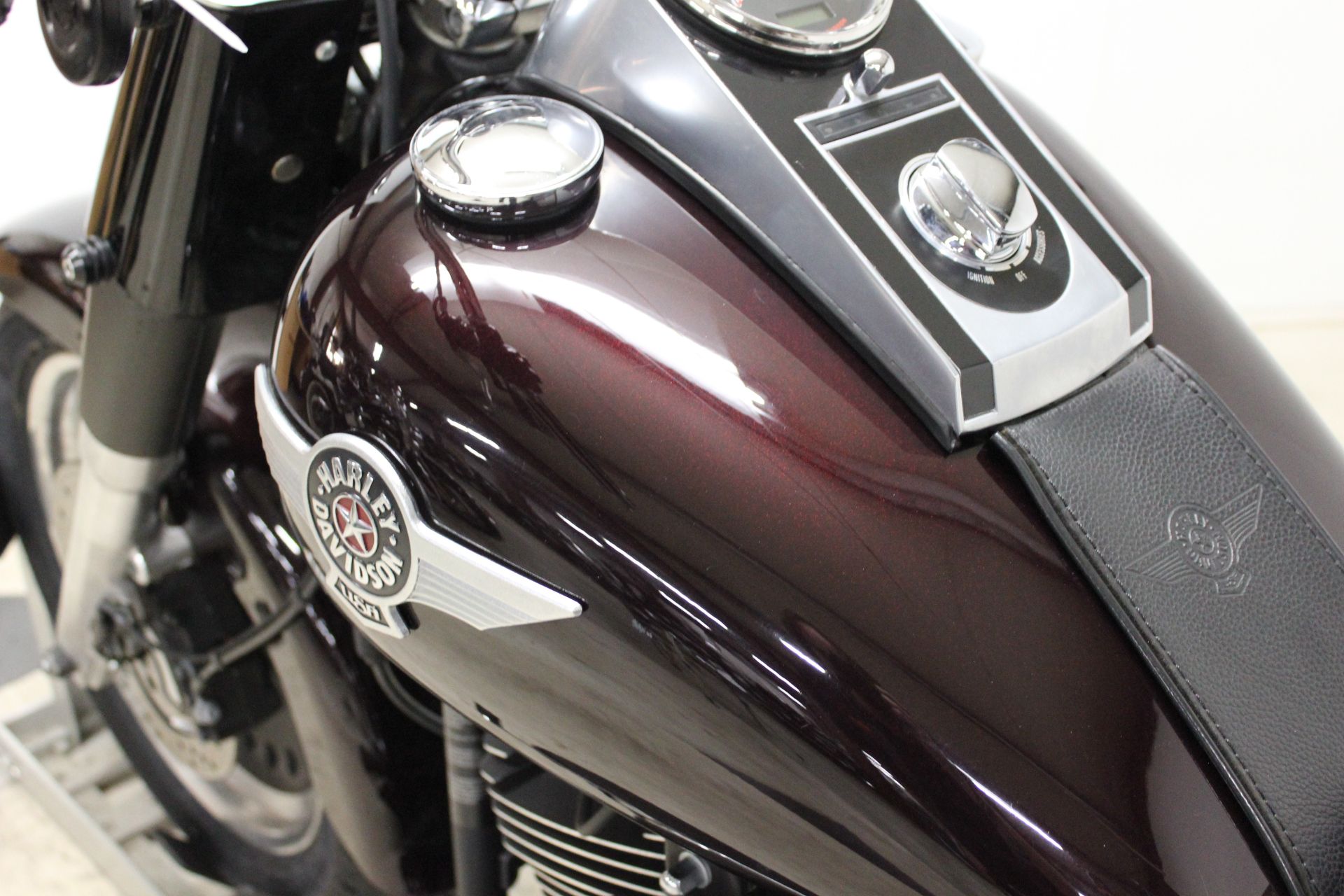 2014 Harley-Davidson FAT BOY LO in Pittsfield, Massachusetts - Photo 13