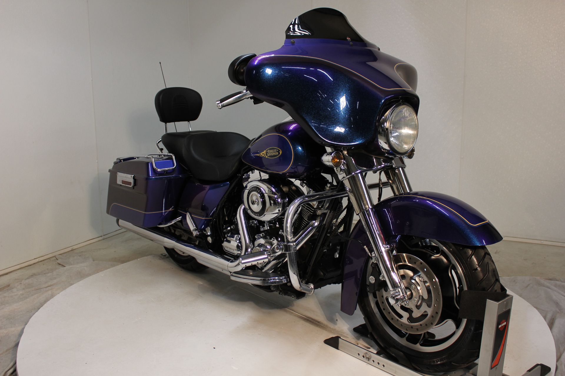2009 Harley-Davidson Street Glide® in Pittsfield, Massachusetts - Photo 6