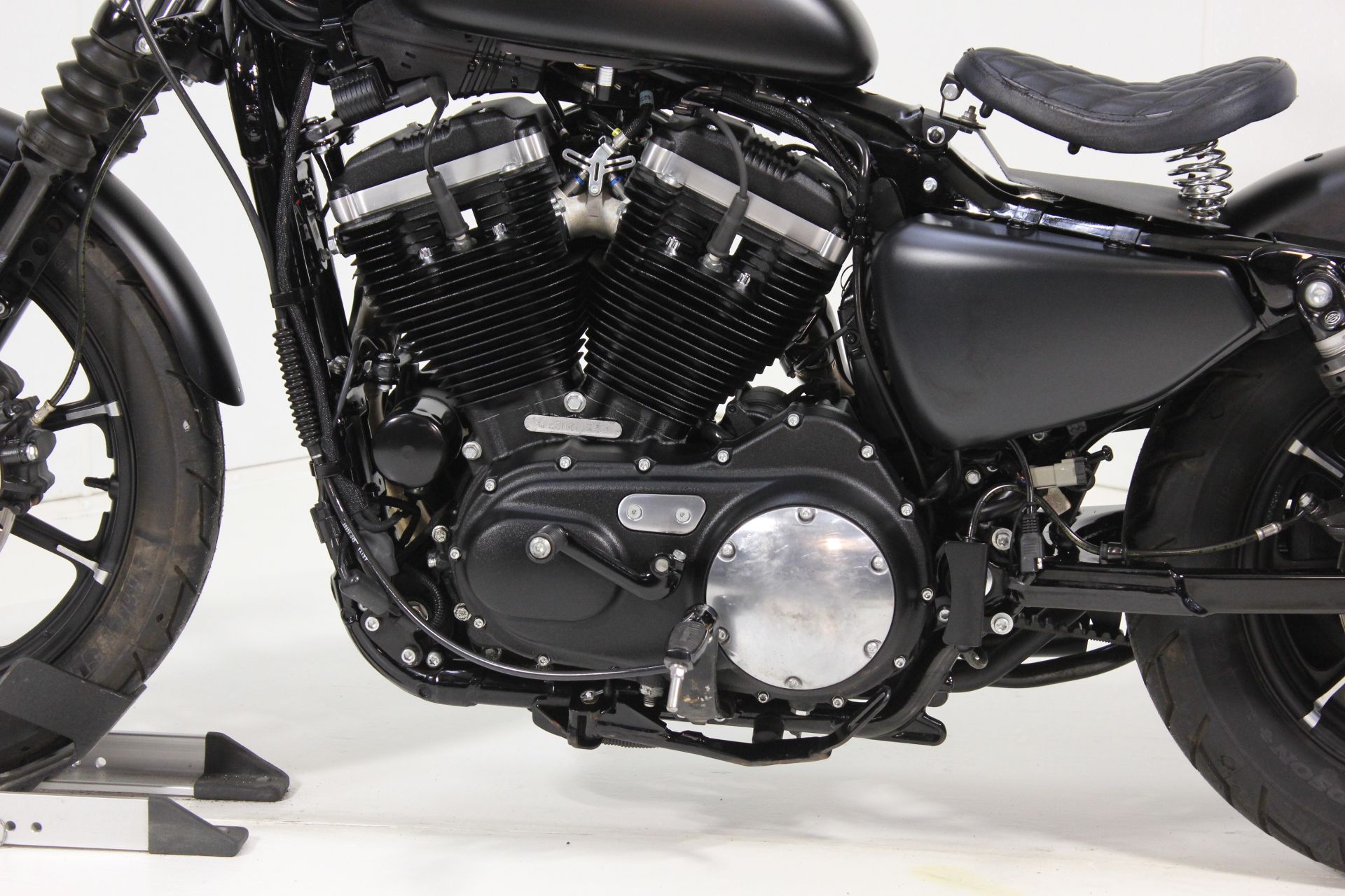 2021 Harley-Davidson Iron 883™ in Pittsfield, Massachusetts - Photo 16