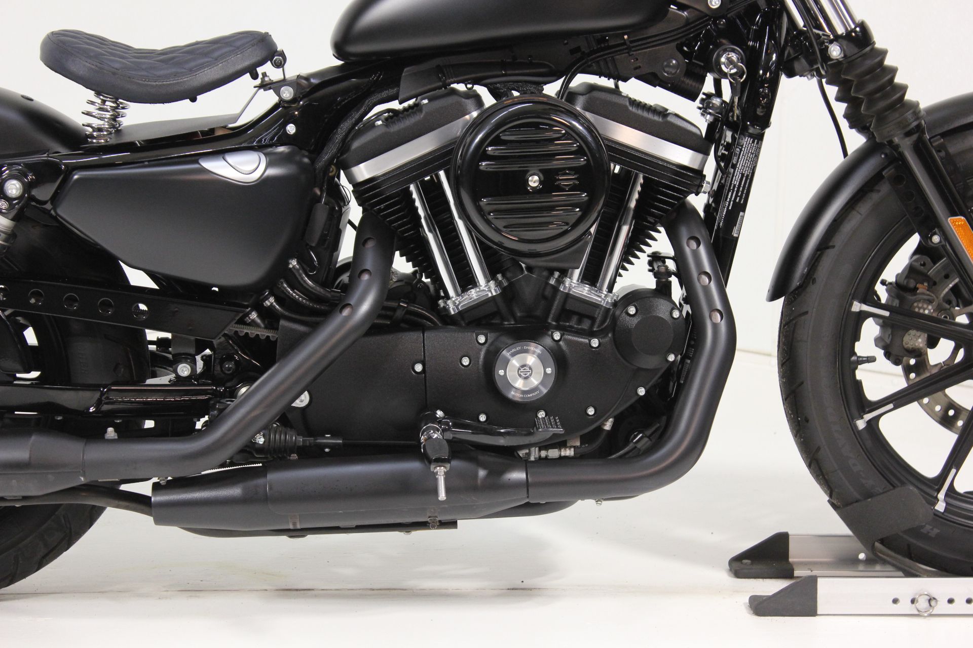 2021 Harley-Davidson Iron 883™ in Pittsfield, Massachusetts - Photo 15