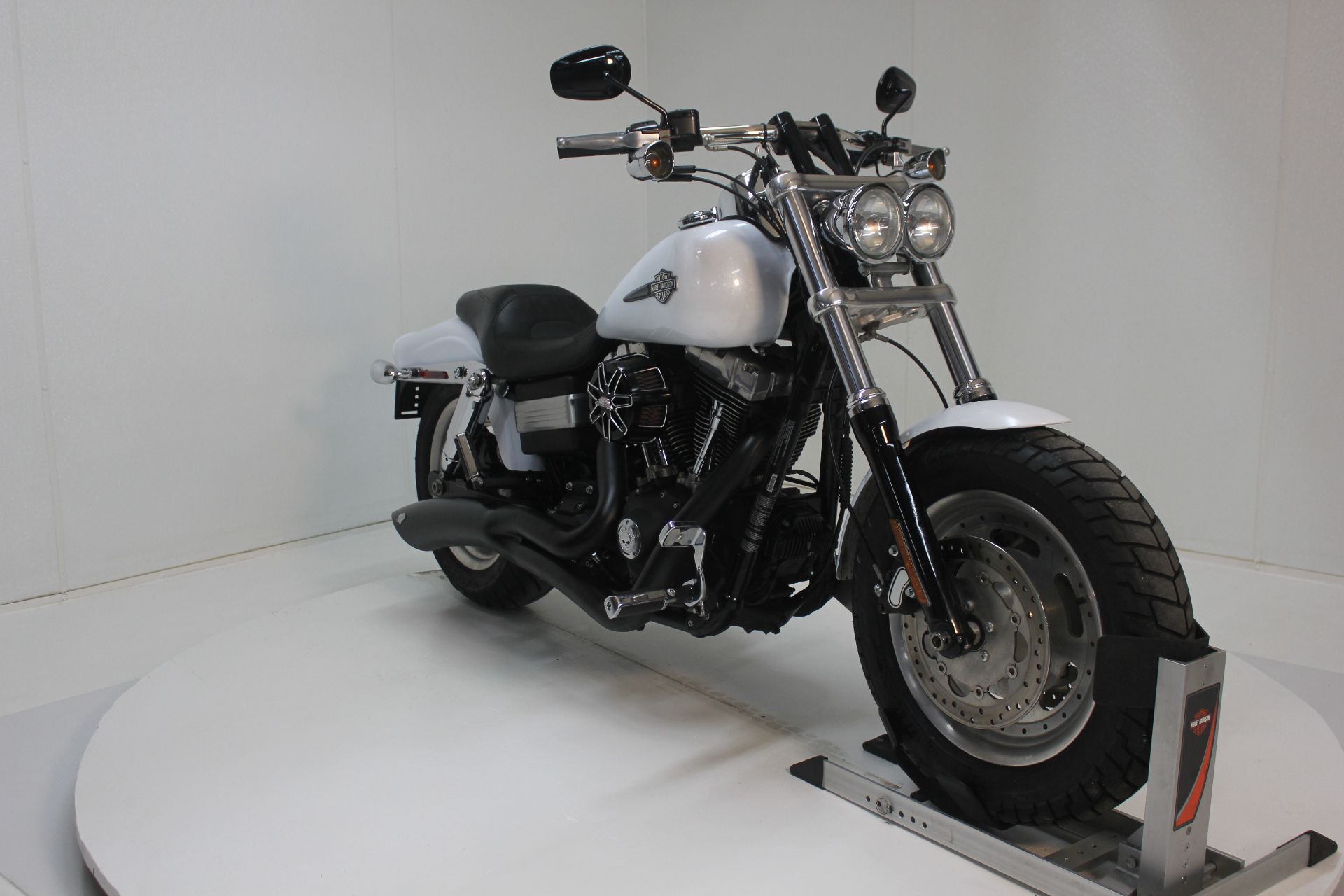 2011 Harley-Davidson Dyna® Fat Bob® in Pittsfield, Massachusetts - Photo 6