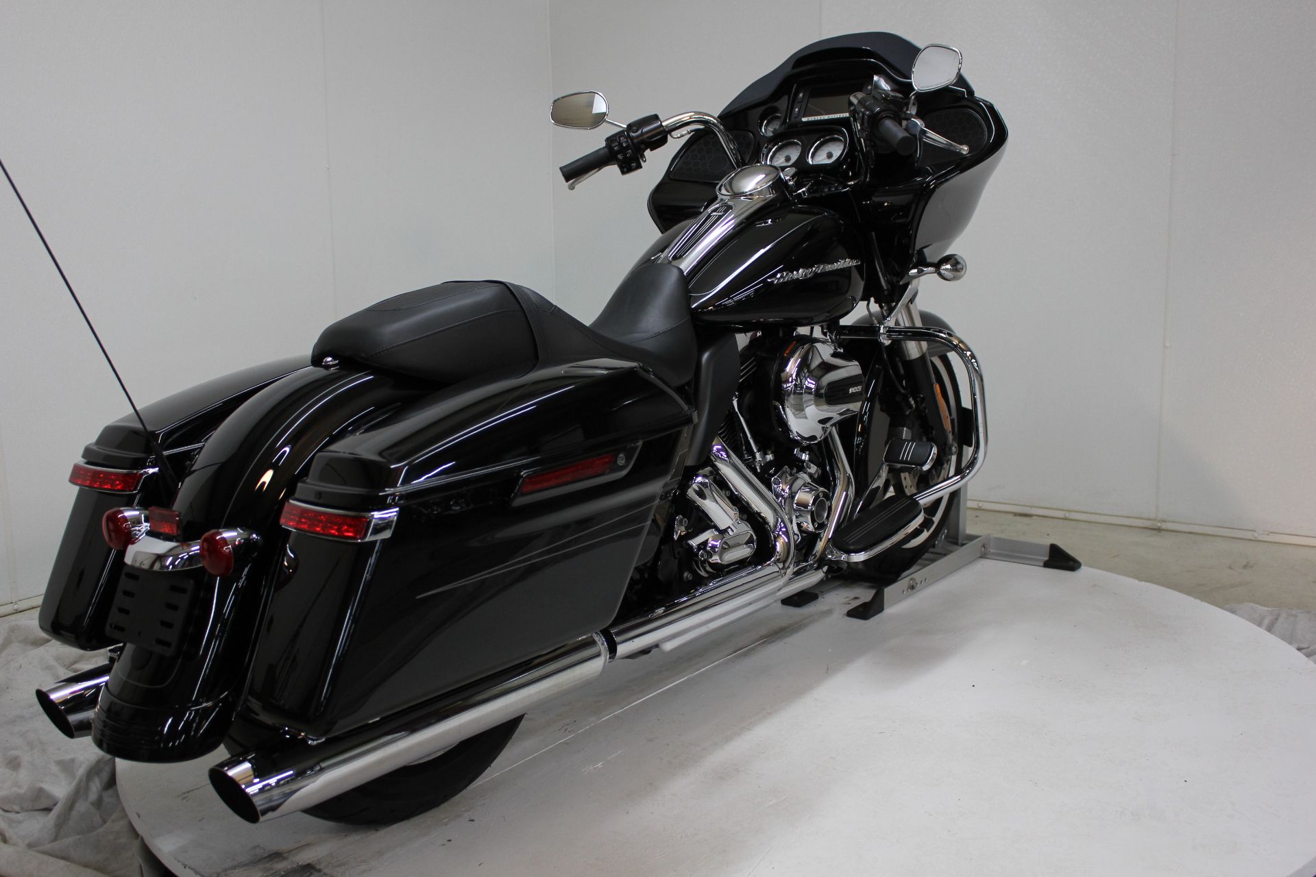 2015 Harley-Davidson Road Glide® Special in Pittsfield, Massachusetts - Photo 4