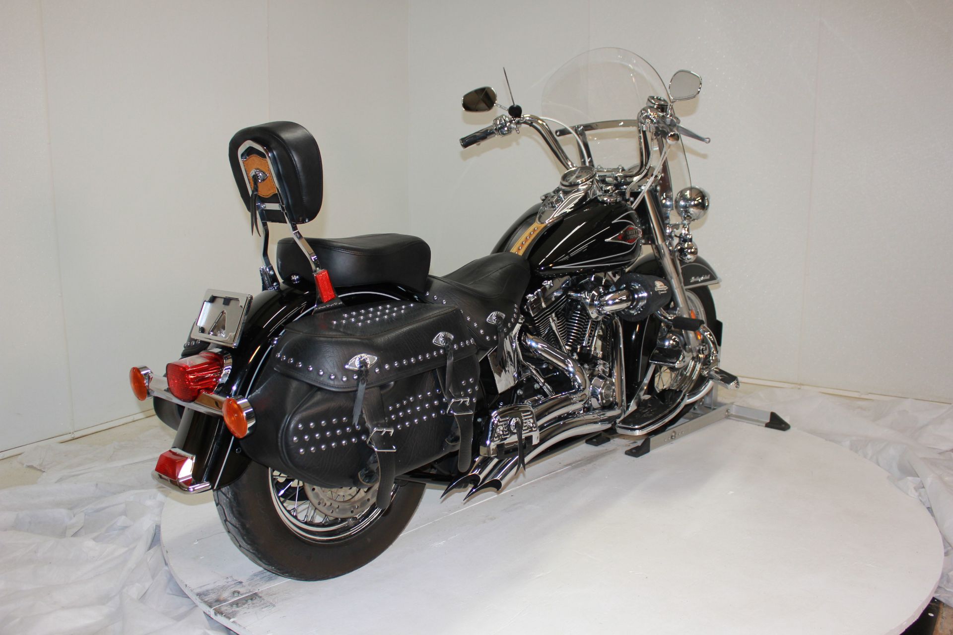2009 Harley-Davidson Heritage Softail® Classic in Pittsfield, Massachusetts - Photo 4