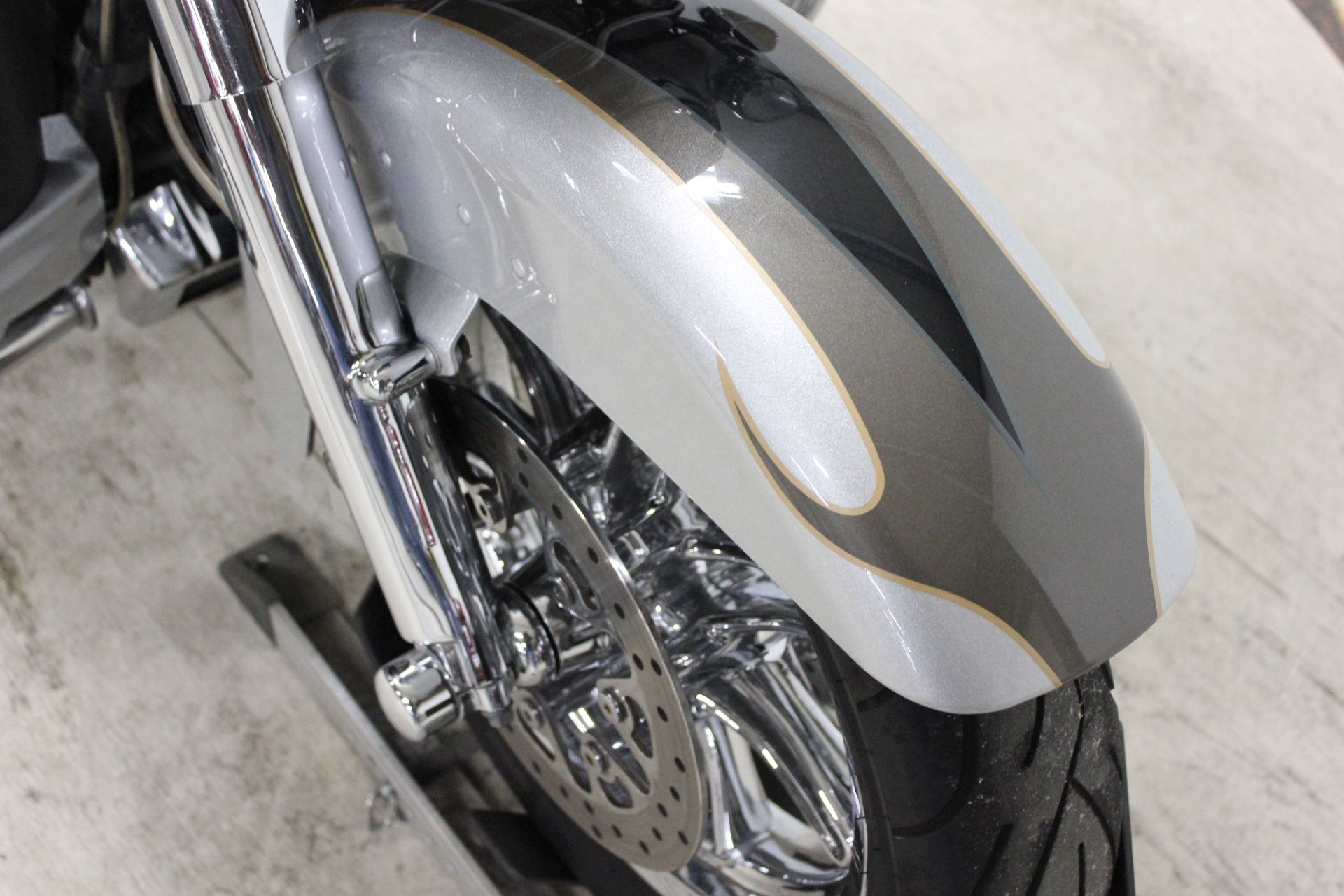 2013 Harley-Davidson CVO™ Ultra Classic® Electra Glide® in Pittsfield, Massachusetts - Photo 12