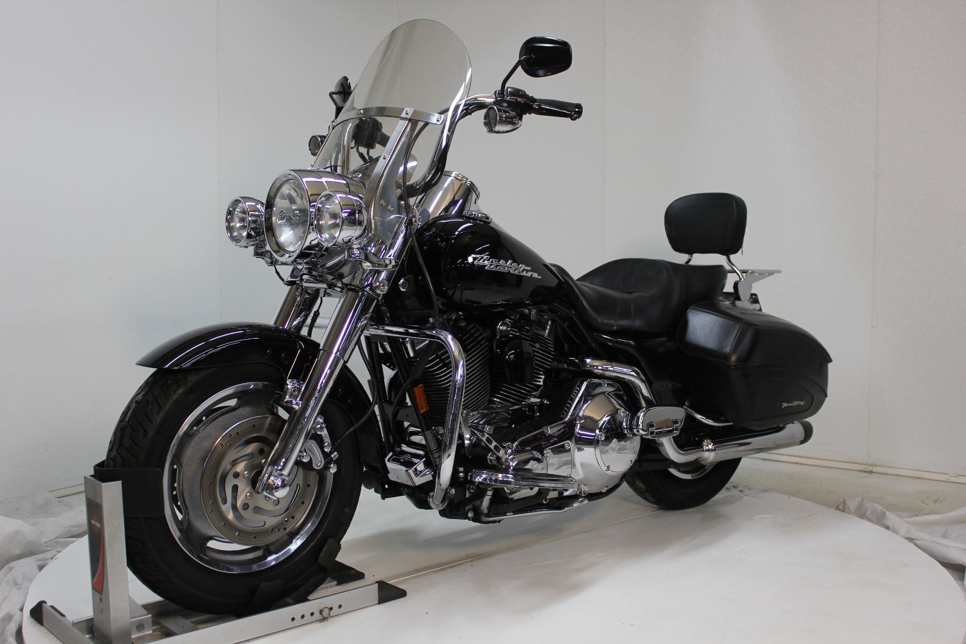 2004 Harley-Davidson FLHRS/FLHRSI Road King® Custom in Pittsfield, Massachusetts - Photo 8