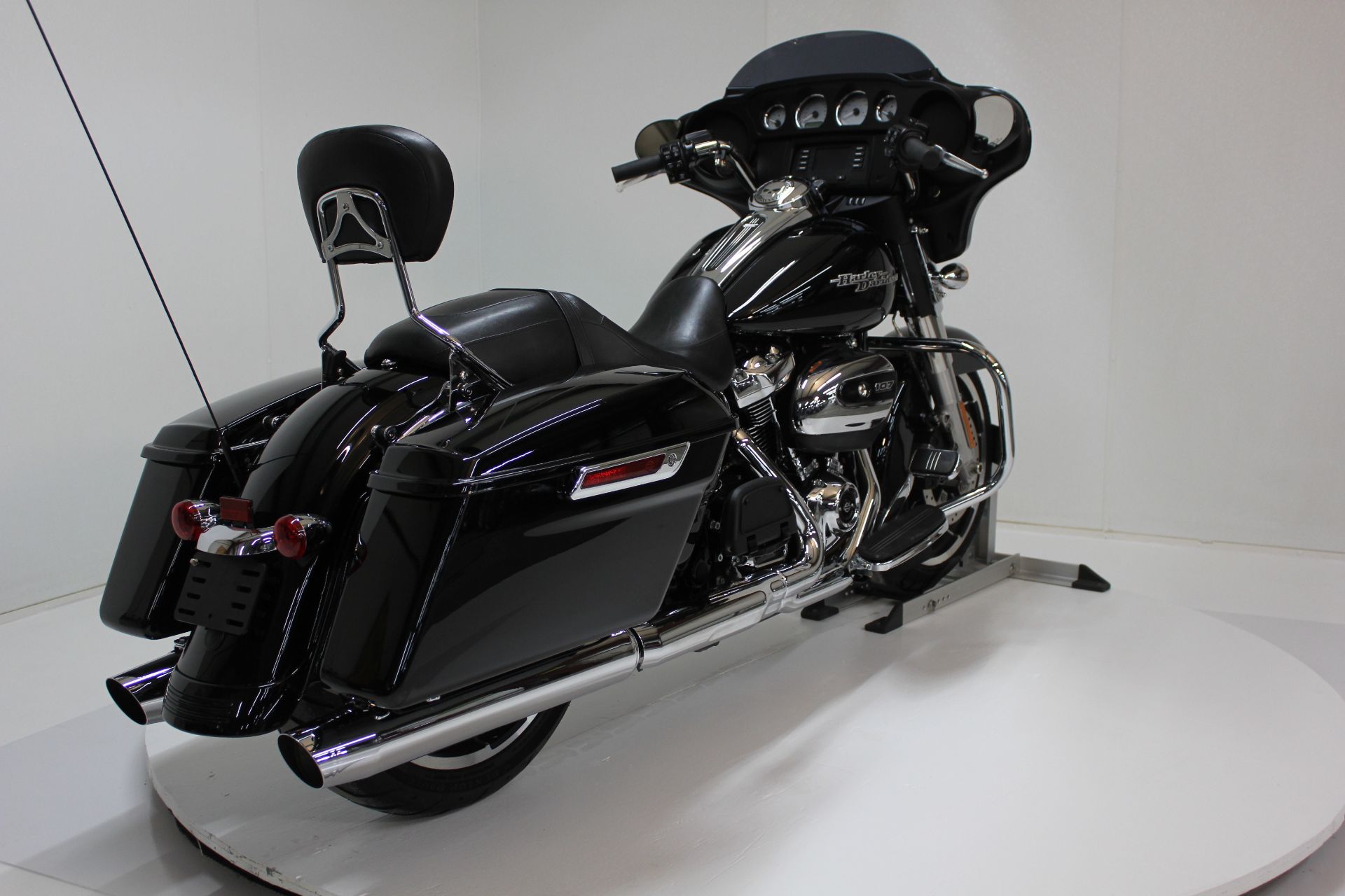 2020 Harley-Davidson Street Glide® in Pittsfield, Massachusetts - Photo 3