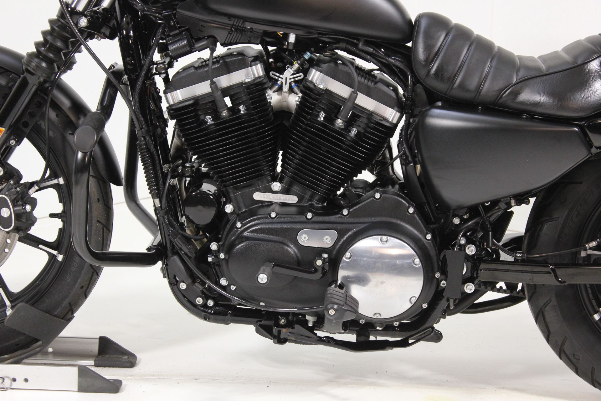2020 Harley-Davidson Iron 883™ in Pittsfield, Massachusetts - Photo 18